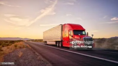 What is the difference between a semi-trailer and a transport semi-trailer?